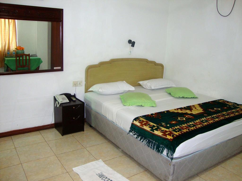 Green Park Beach Hotel ตรินโคมาลี ห้อง รูปภาพ