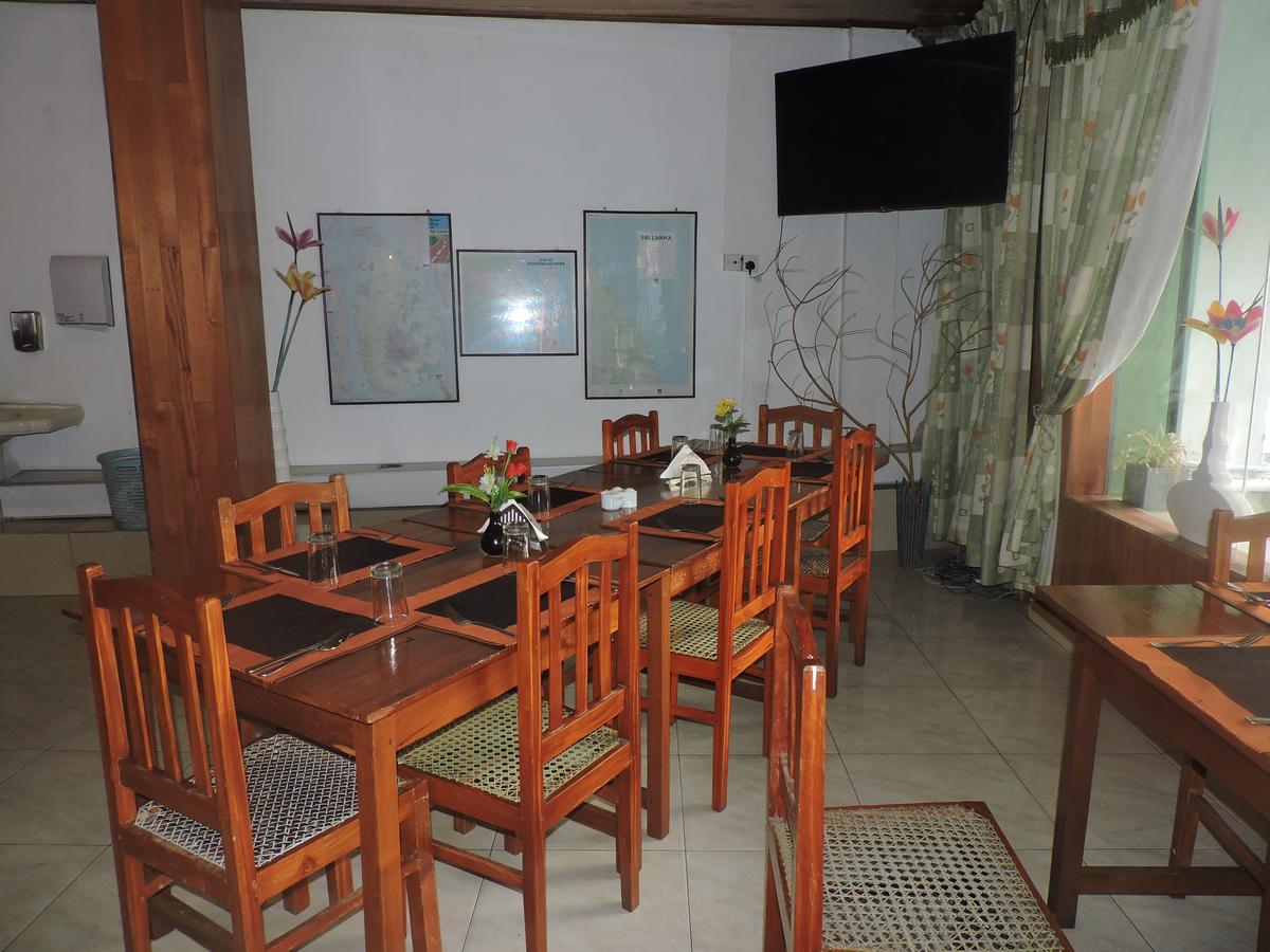 Green Park Beach Hotel ตรินโคมาลี ภายนอก รูปภาพ