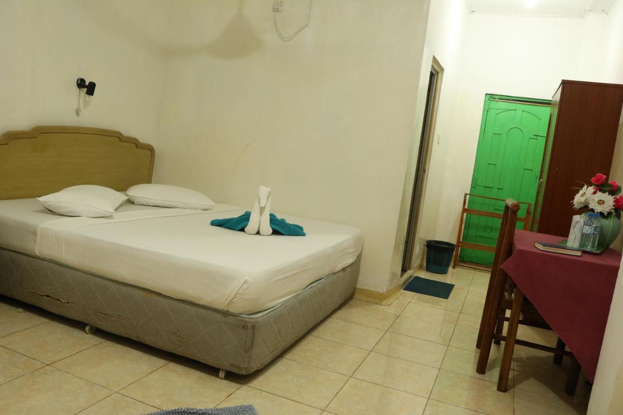 Green Park Beach Hotel ตรินโคมาลี ภายนอก รูปภาพ
